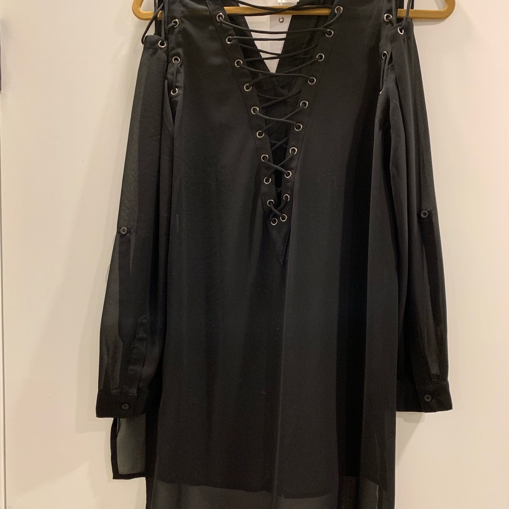 NWT LF LACE UP BLACK TUNIC SHIRT